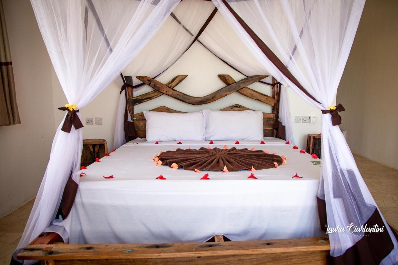 Uroa Zanzibar Vera Beach Hotel By Moonshine Dikoni Exterior foto